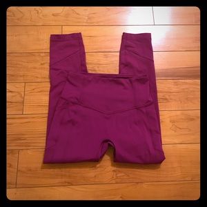 Lululemon all the right places crops sz 6
